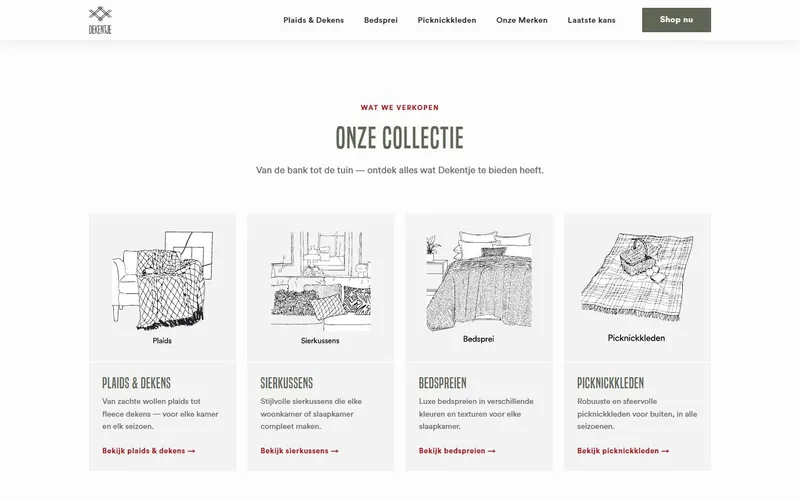 De homepage voor Dekentje.nl bij 'Onze collectie': bovenaan het logo van gekruiste lijnen en het menu, daaronder vier kaarten met lijntekeningen van een plaid, sierkussens, een bedsprei en een picknickkleed.